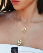 Cargar imagen en el visor de la galería, Chapa necklace
