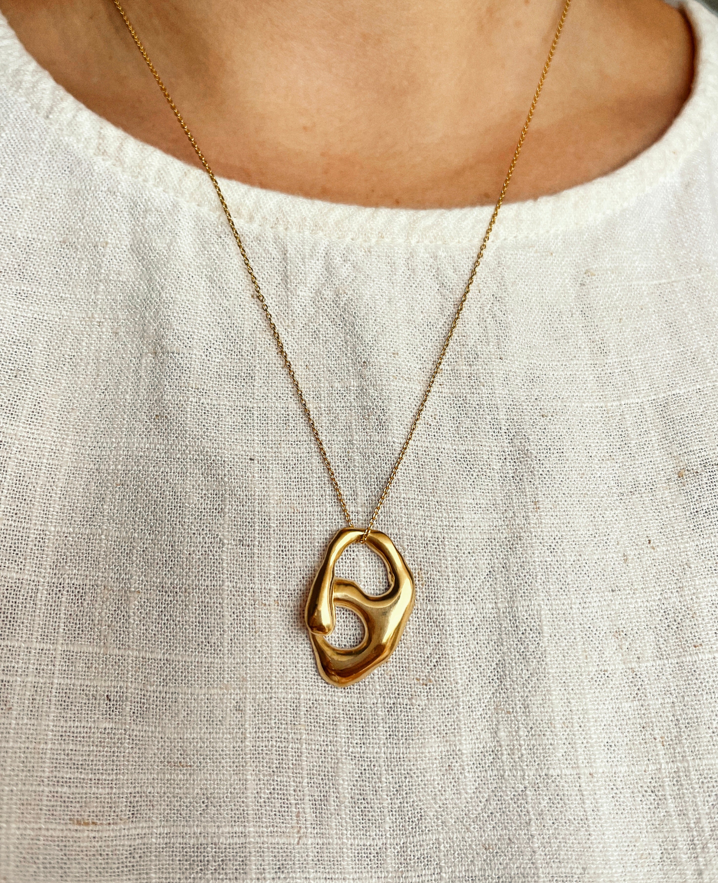 Chapa necklace